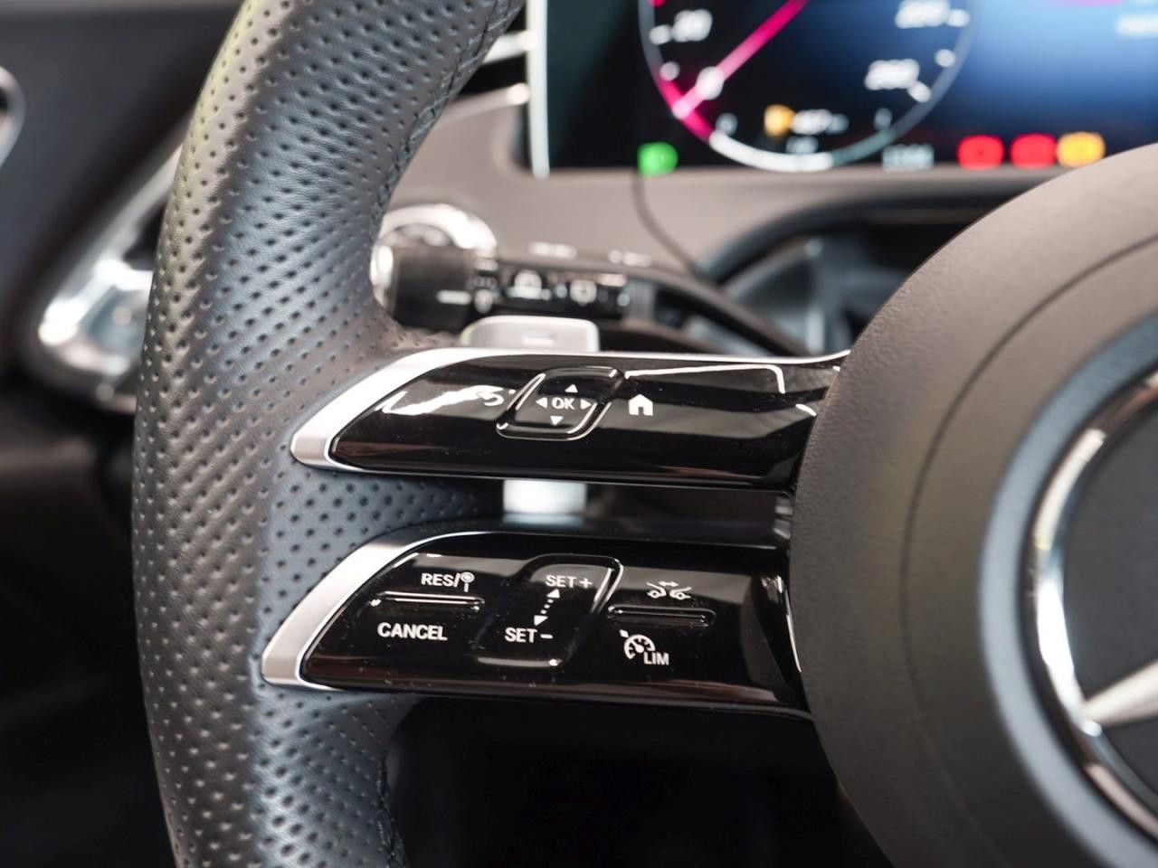 Mercedes-Benz E-Klasse – Bild 9