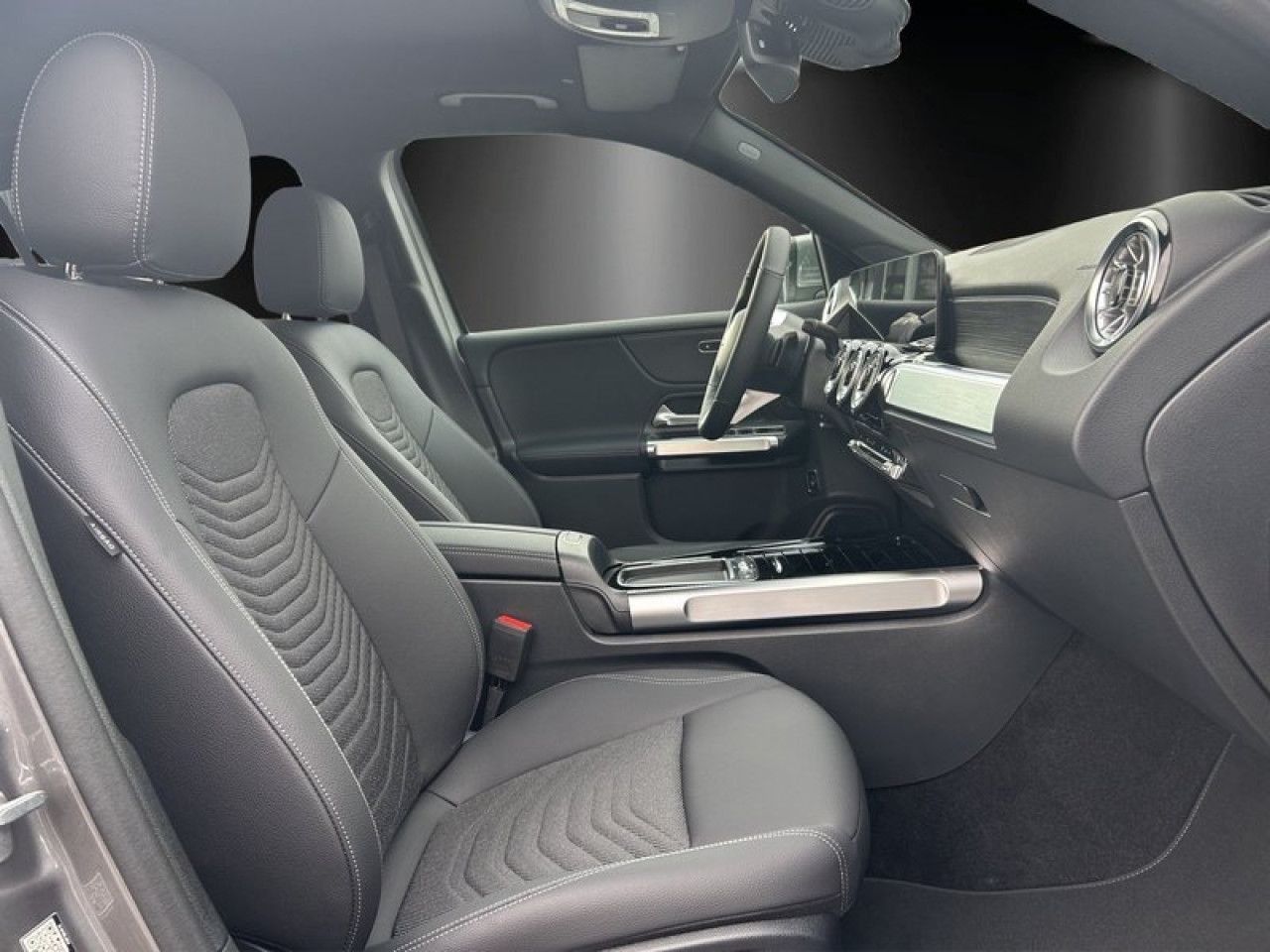 Mercedes-Benz GLB – Bild 9