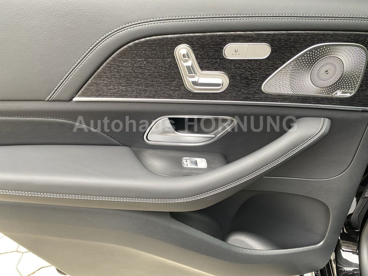 Mercedes-Benz GLS – Bild 11