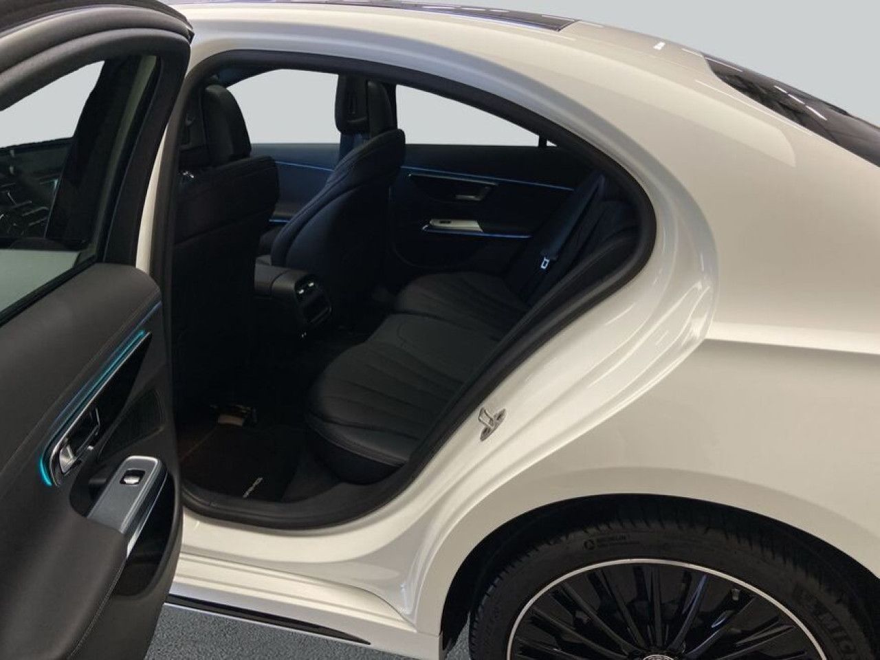 Mercedes-Benz E-Klasse – Bild 12