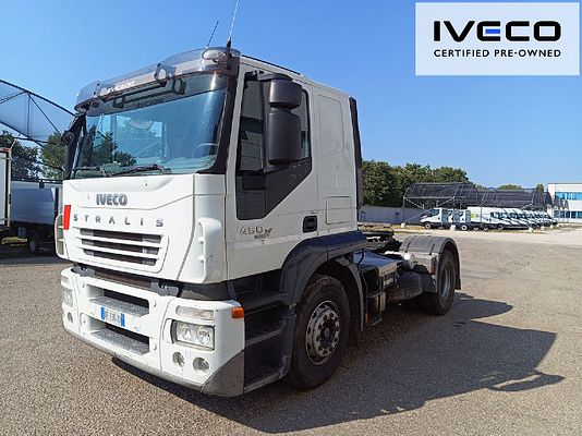 Vehicle image 1 / 5