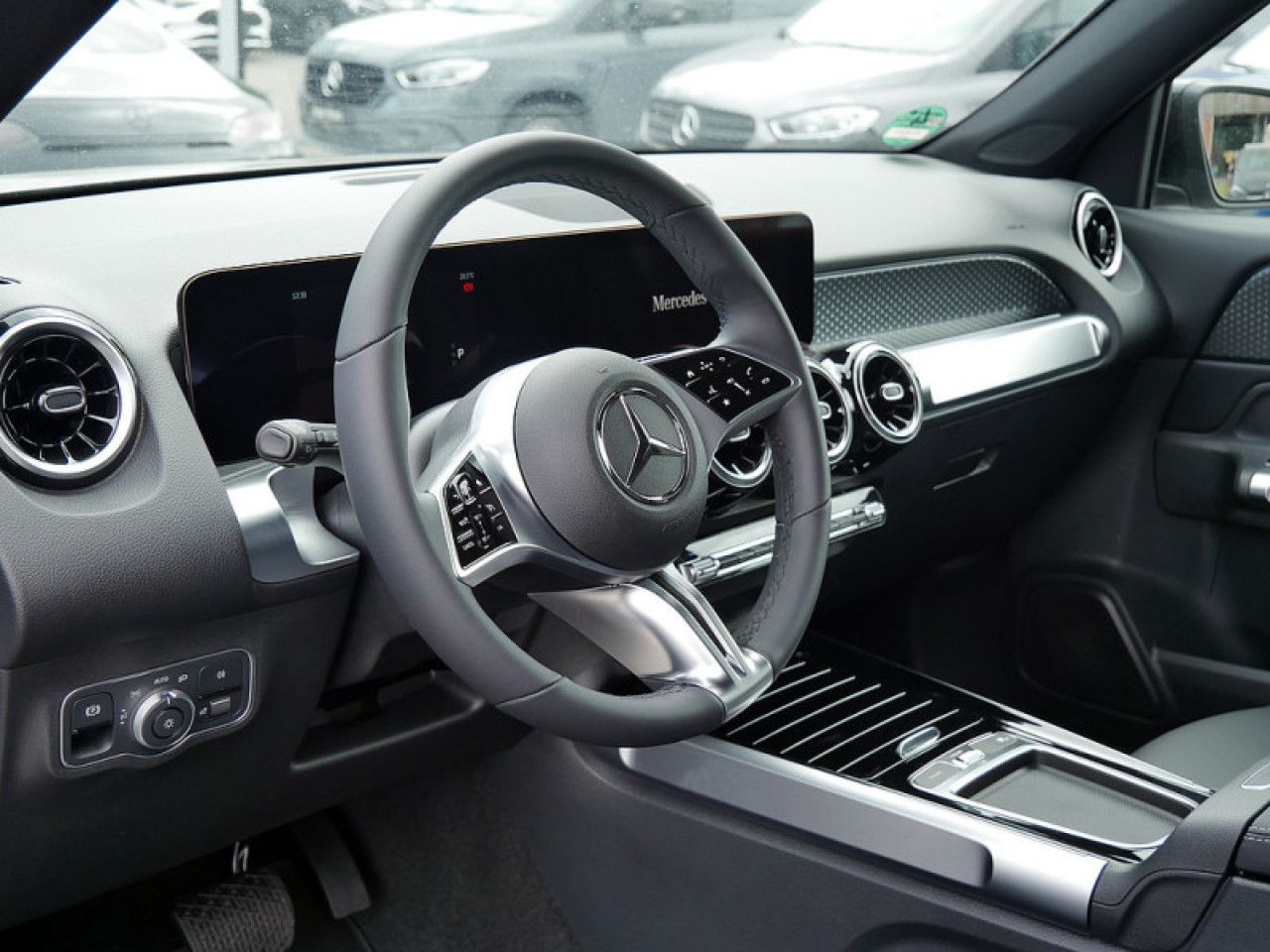 Mercedes-Benz GLB – Bild 11