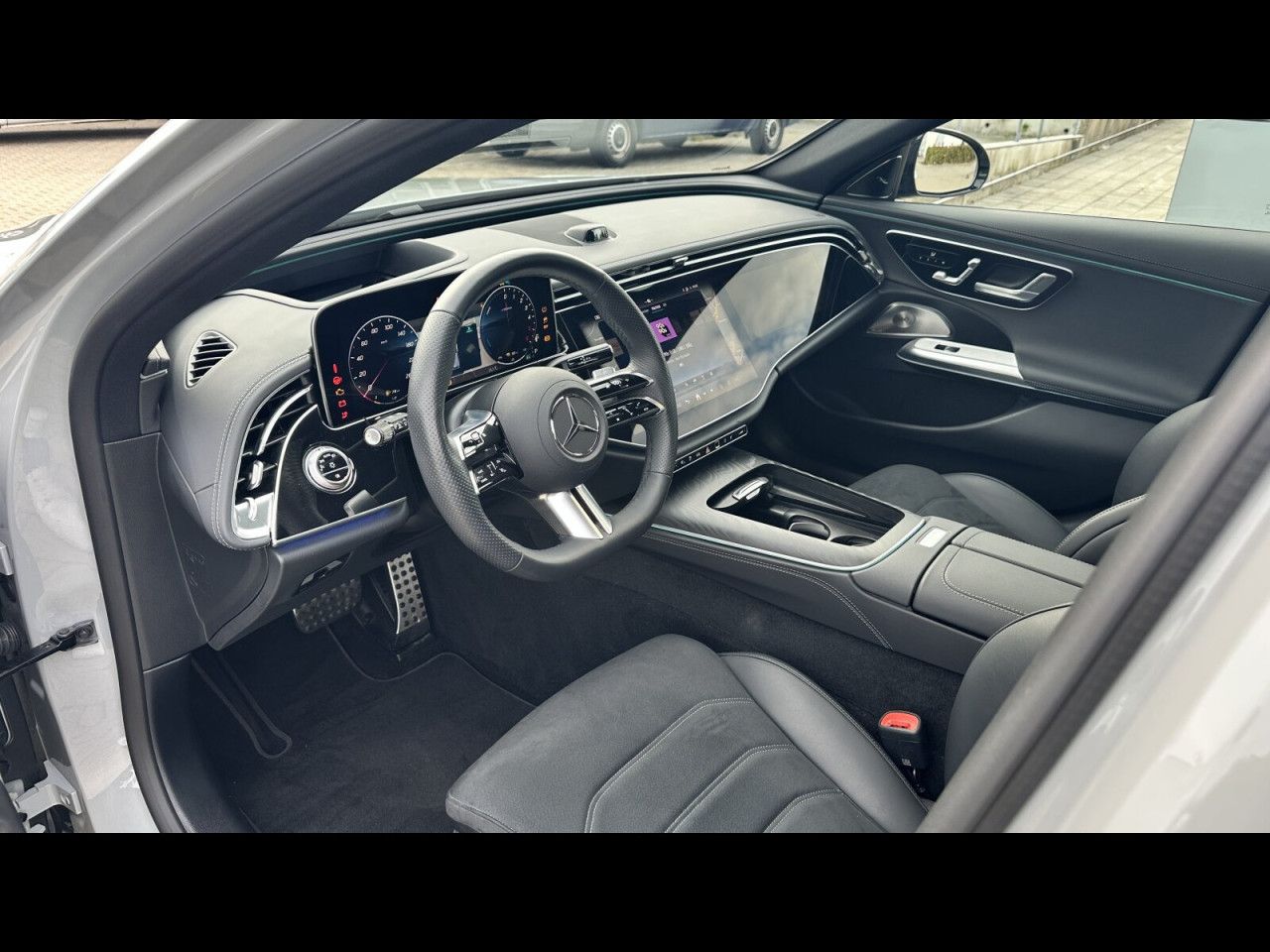 Mercedes-Benz E-Klasse – Bild 11