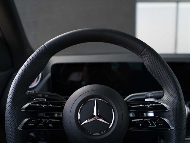 MERCEDES-BENZ EQA 0 — imagine 2