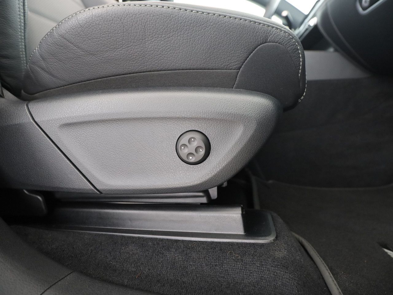 Mercedes-Benz GLE – Bild 18