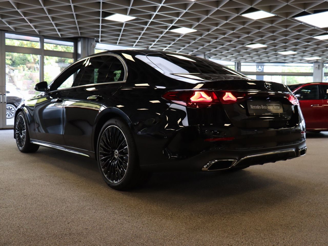 Mercedes-Benz E-Klasse – Bild 12