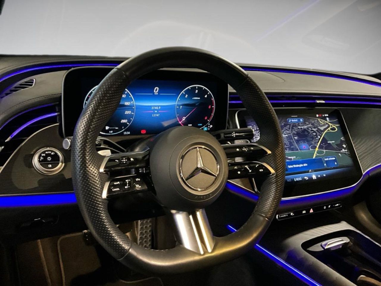 Mercedes-Benz E-Klasse – Bild 9