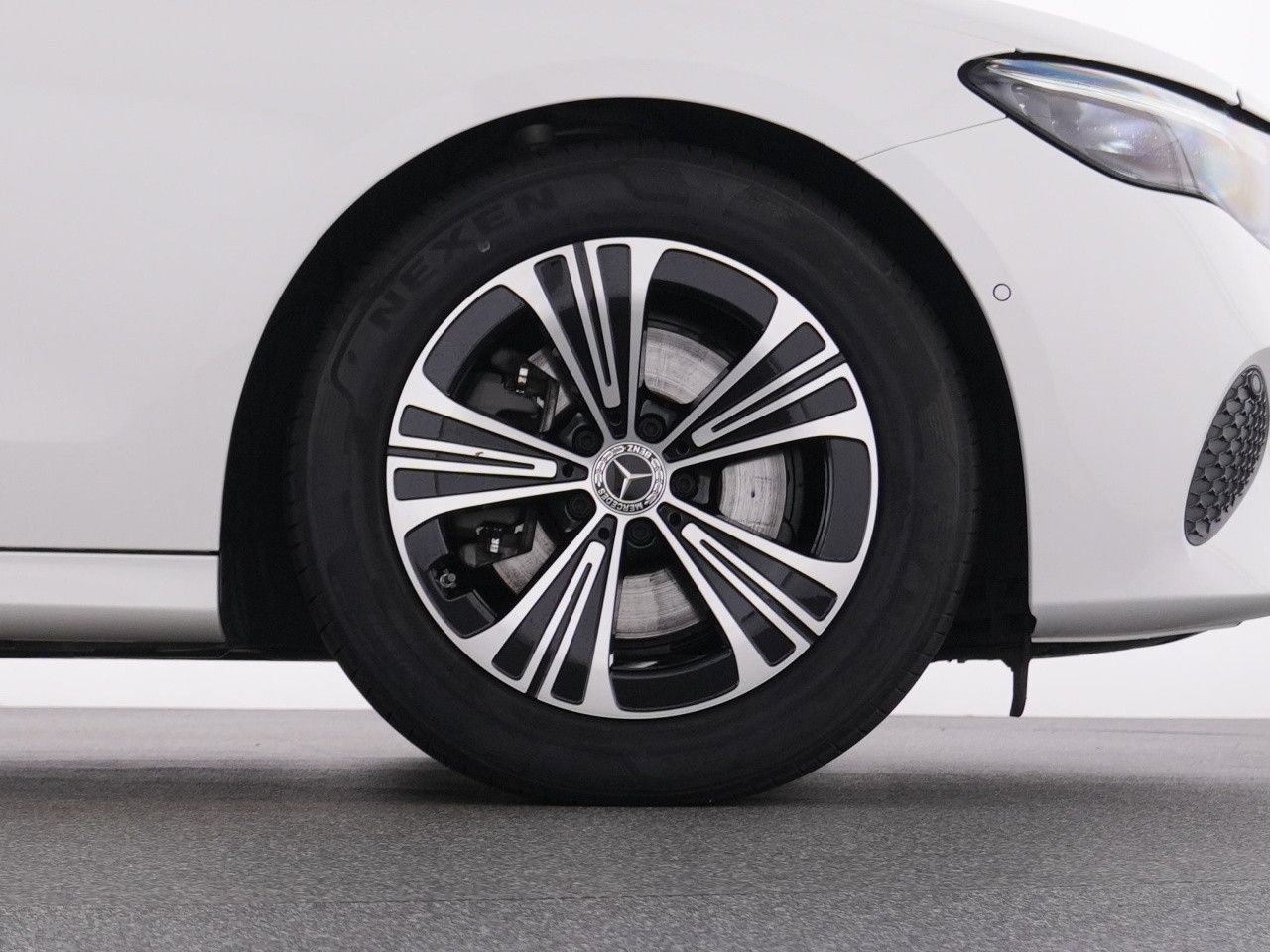 Mercedes-Benz E-Klasse – Bild 21