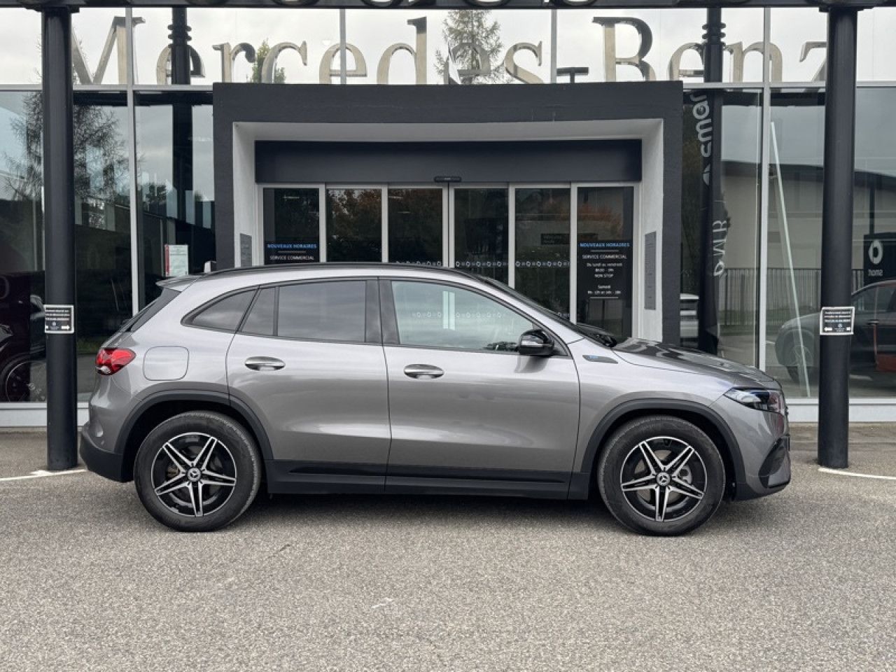 Photo du v&eacute;hicule 3 / 18