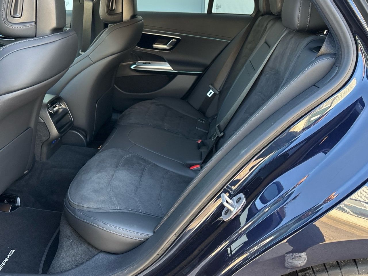 Mercedes-Benz E-Klasse – Bild 12
