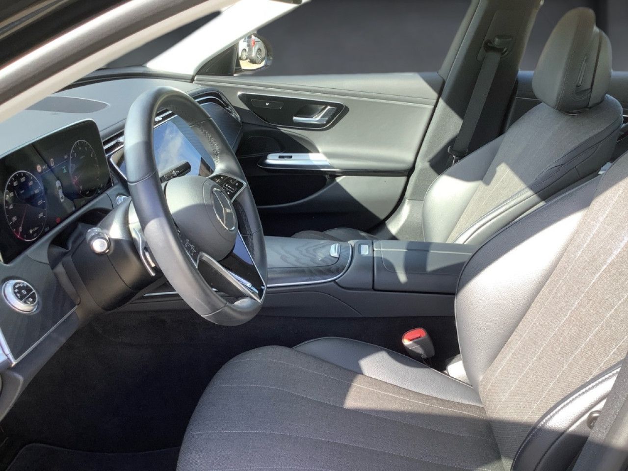 Mercedes-Benz E-Klasse – Bild 7