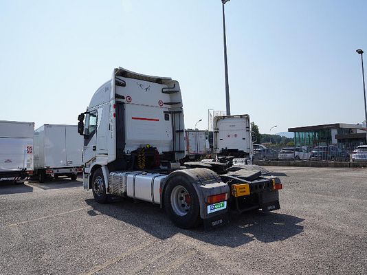Vehicle image 5 / 14