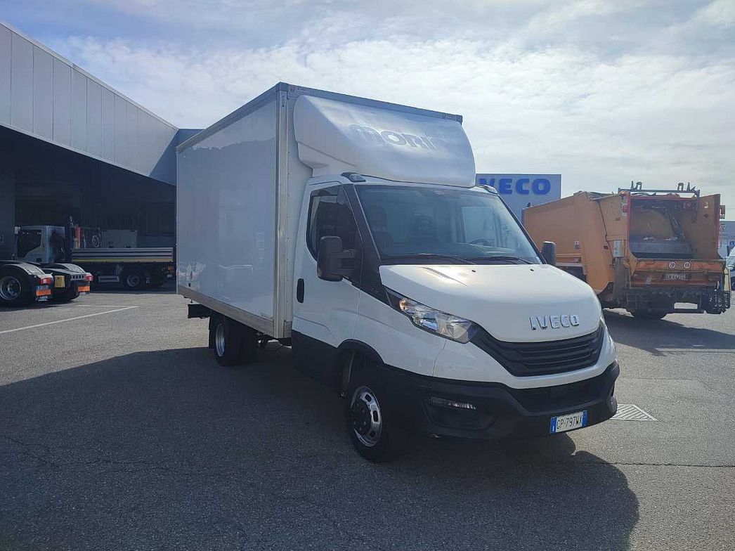 IVECO | Daily 35 C14H BOX