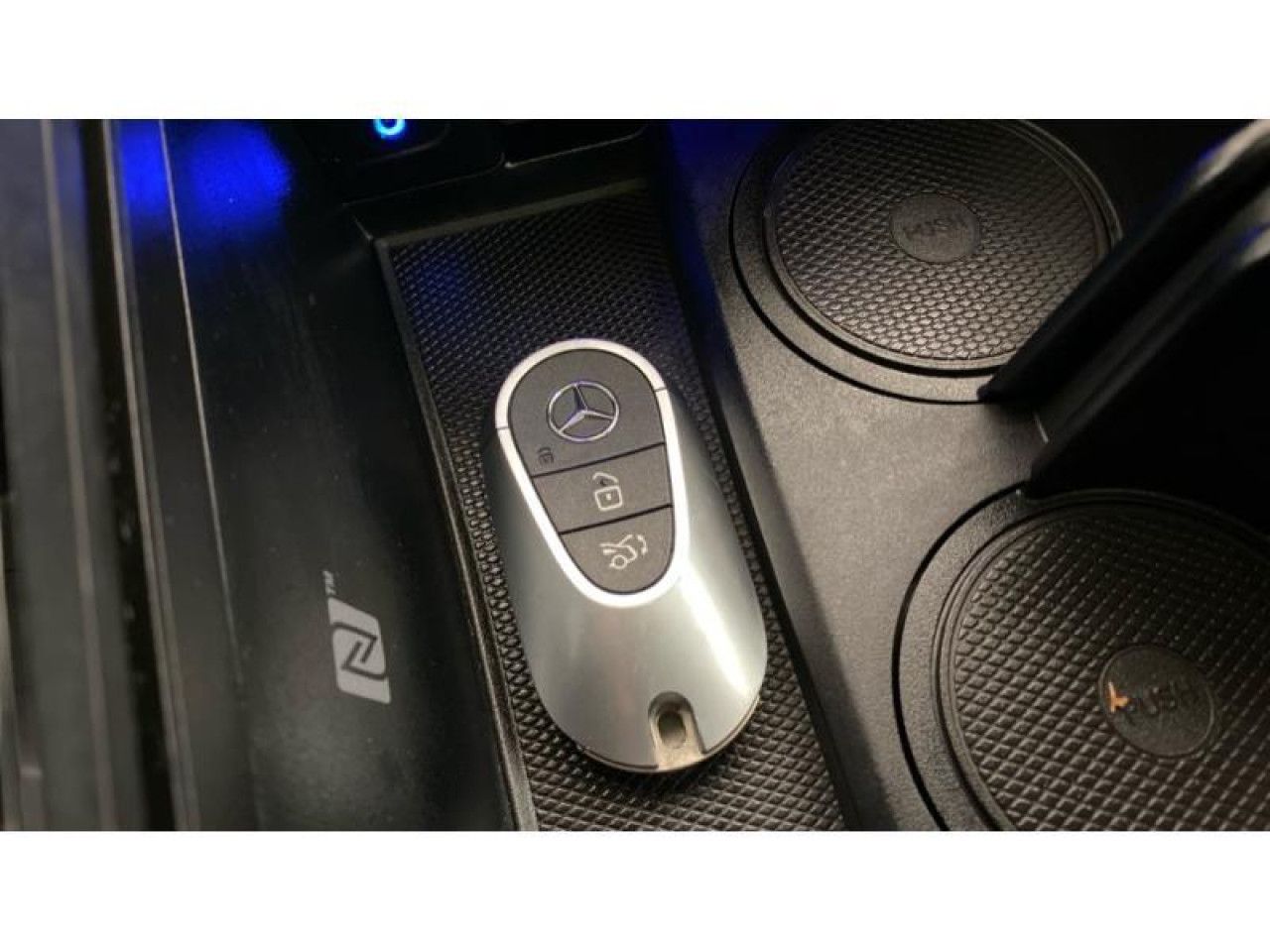 Photo du v&eacute;hicule 16 / 18