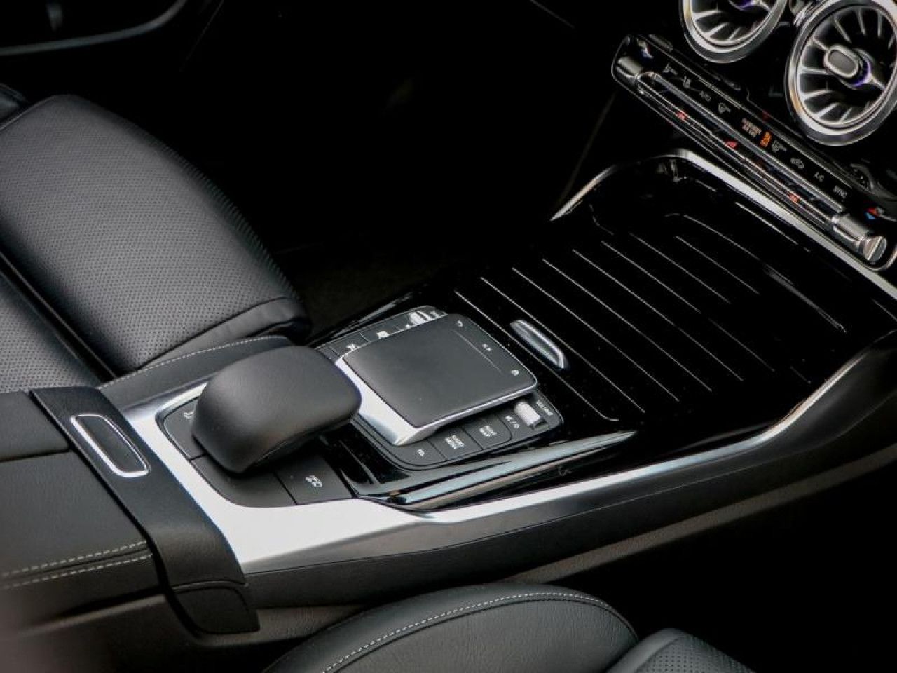 Photo du v&eacute;hicule 13 / 18