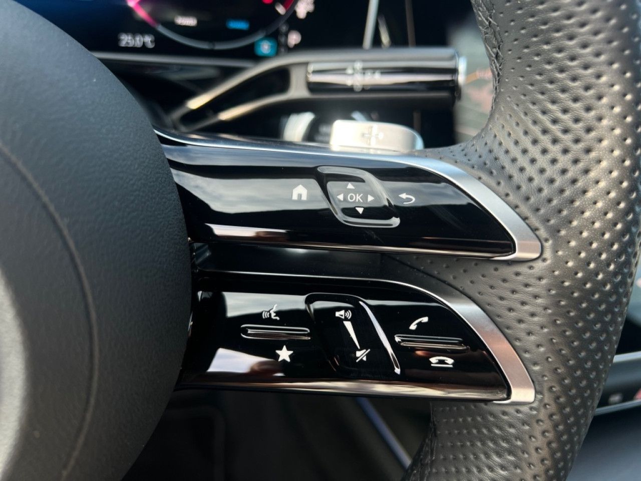 Mercedes-Benz E-Klasse – Bild 12