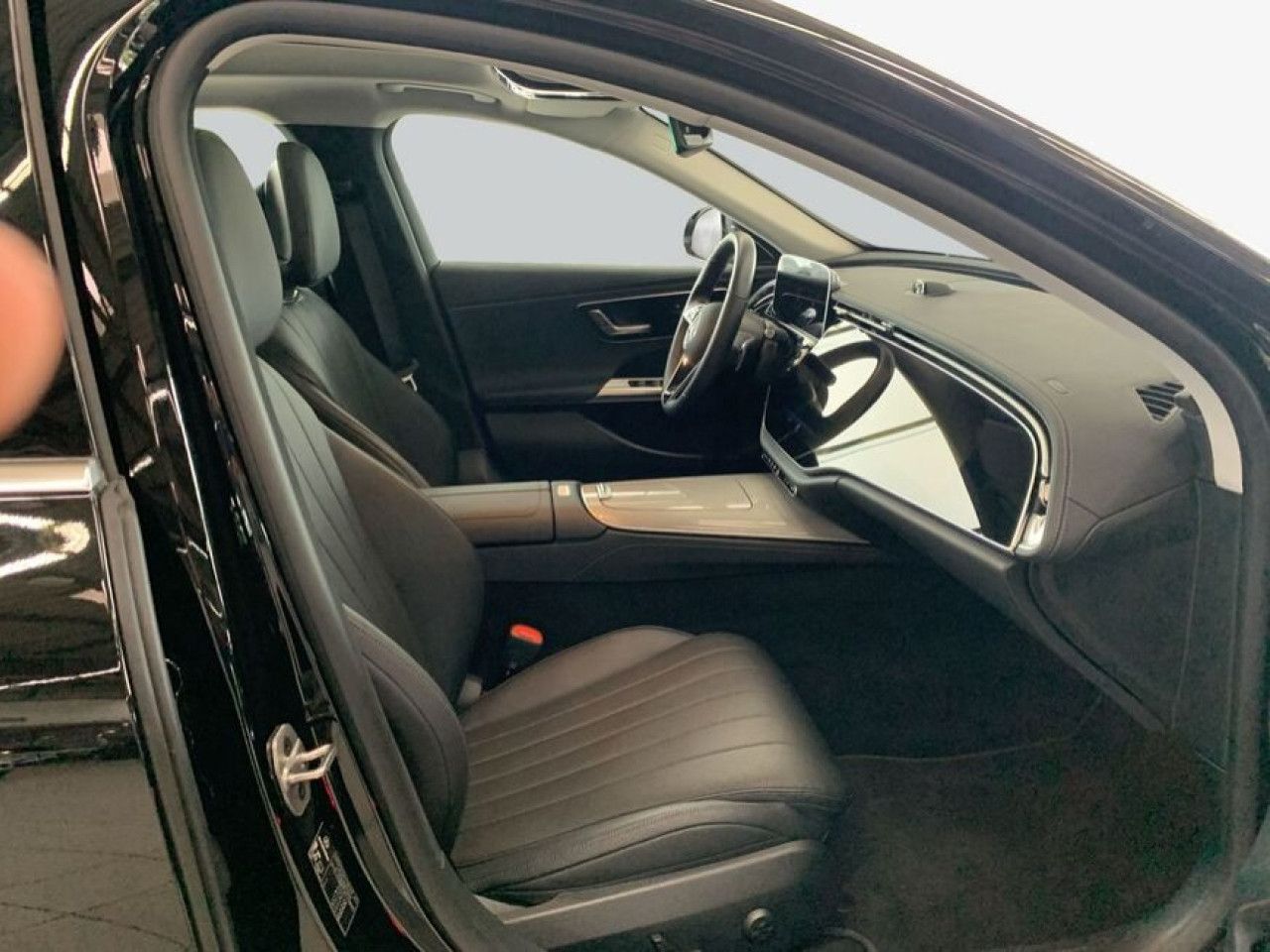 Mercedes-Benz E-Klasse – Bild 12