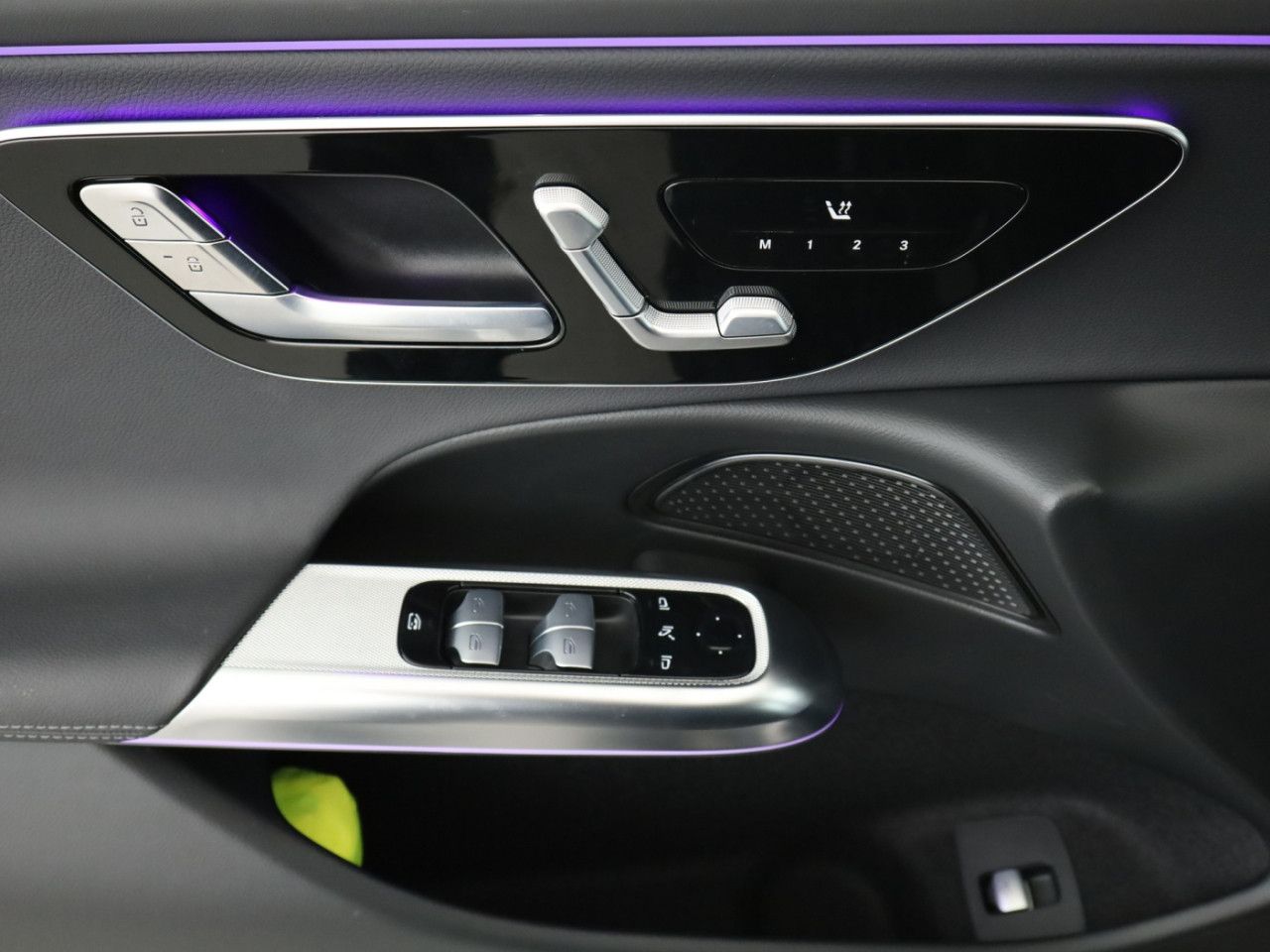 Mercedes-Benz E-Klasse – Bild 20