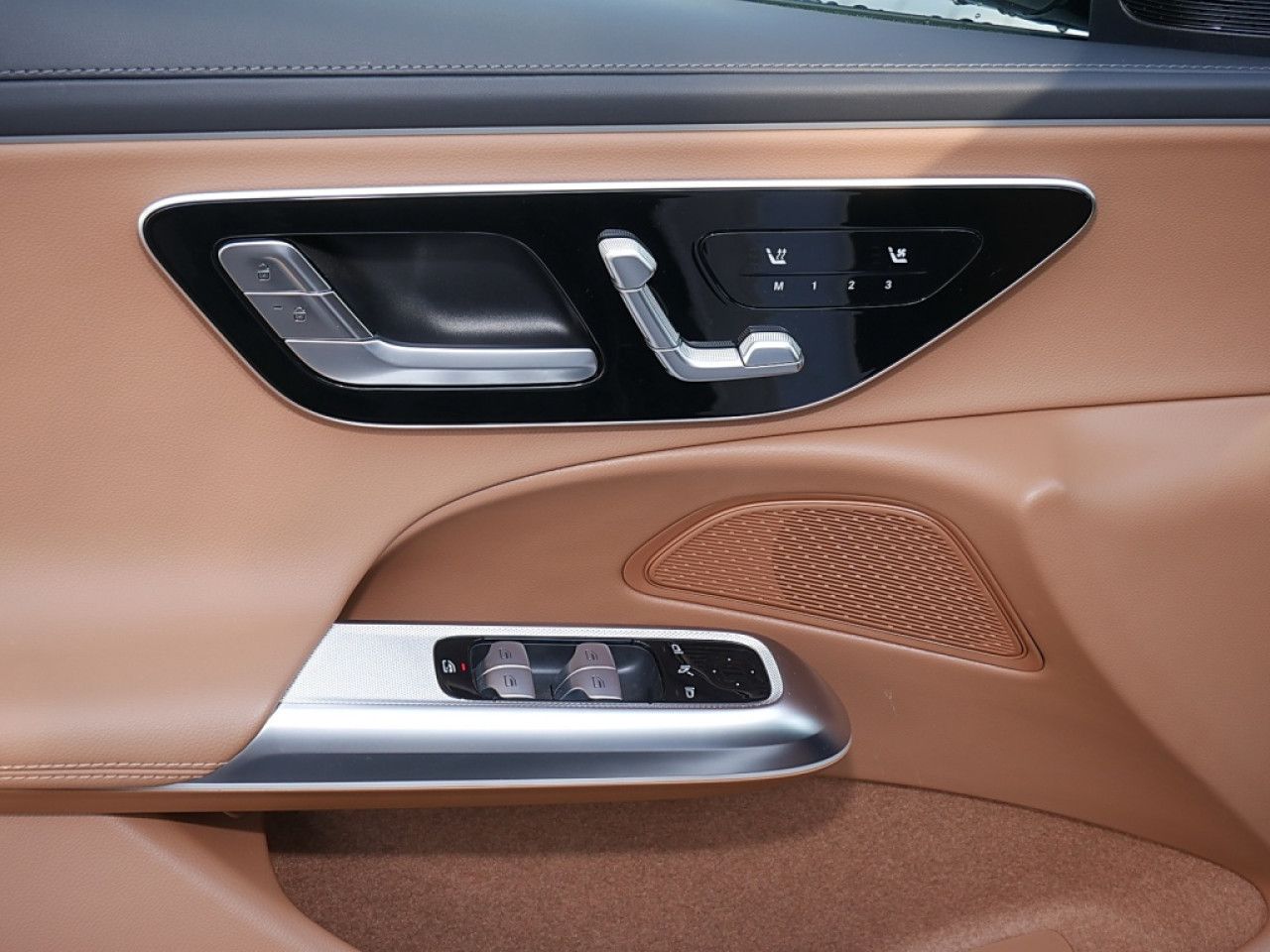Mercedes-Benz E-Klasse – Bild 9