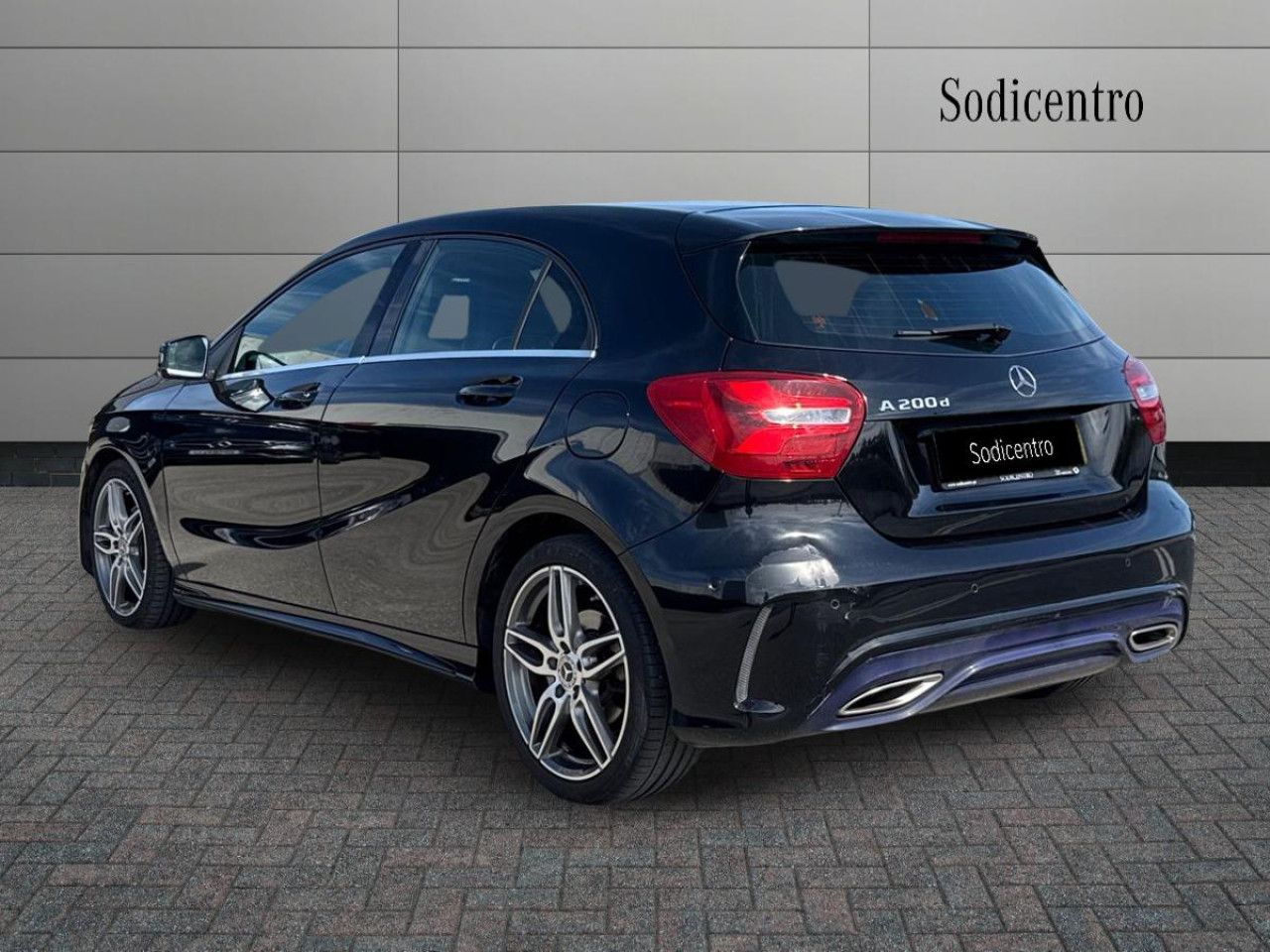 Imagem do veículo 3 / 19