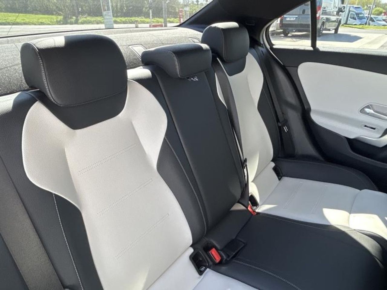 Photo du v&eacute;hicule 12 / 18