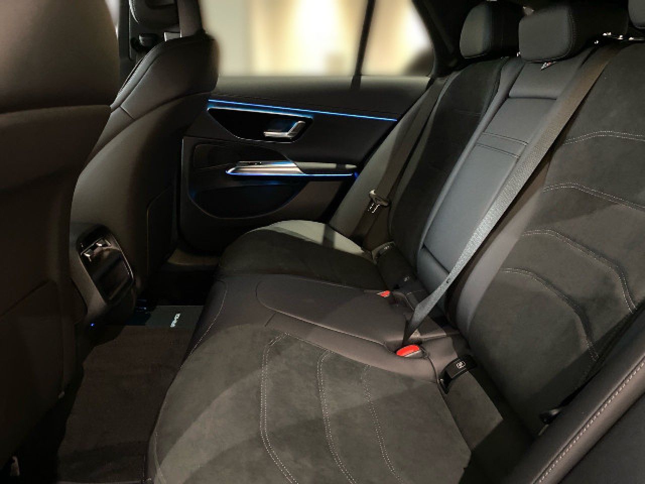 Mercedes-Benz E-Klasse – Bild 11
