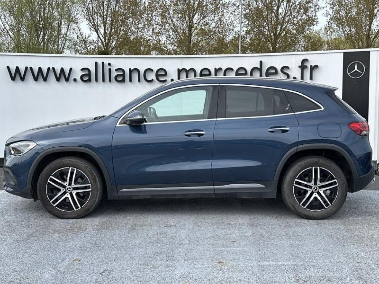 Photo du v&eacute;hicule 2 / 18