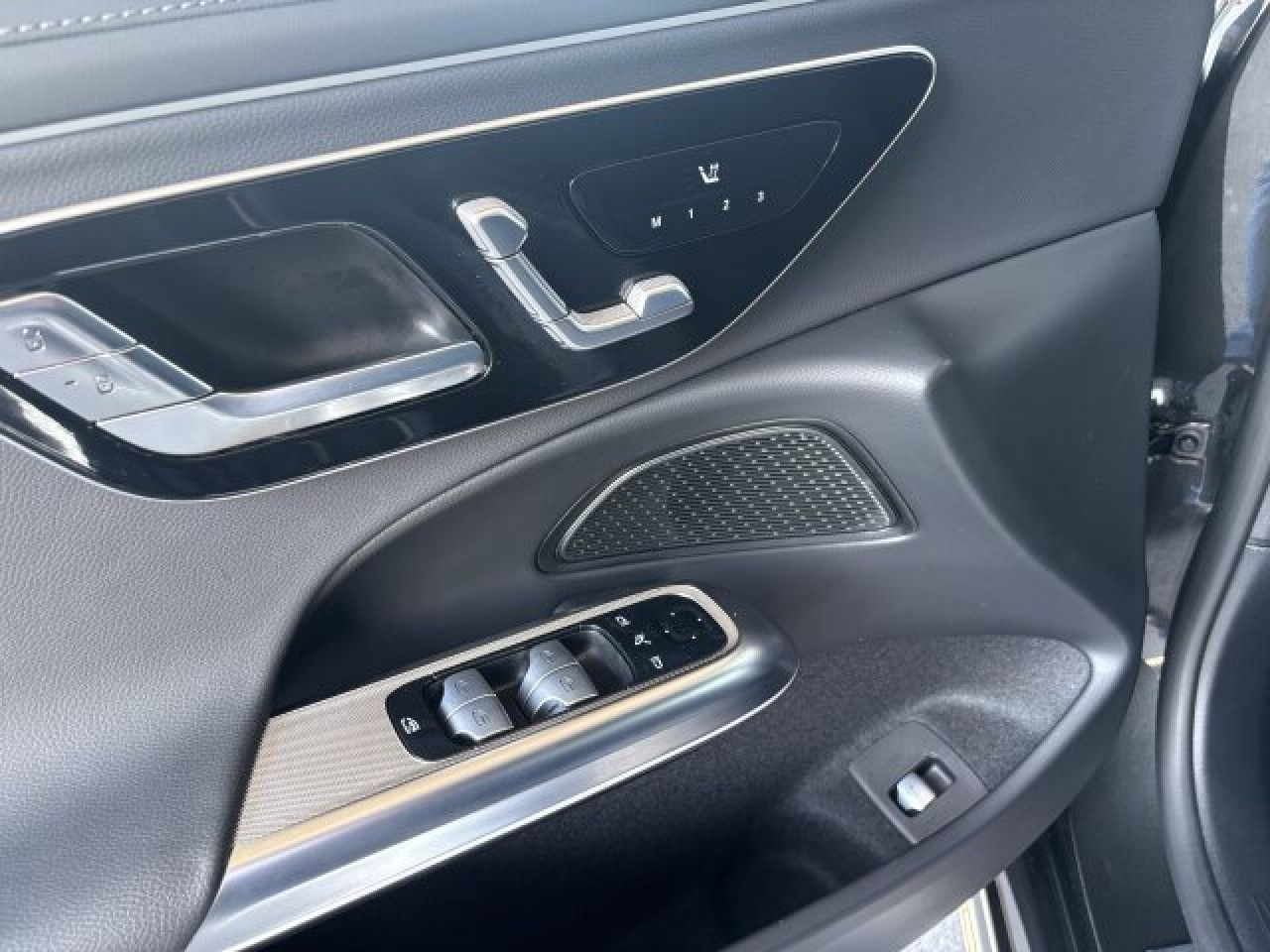 Mercedes-Benz E-Klasse – Bild 18