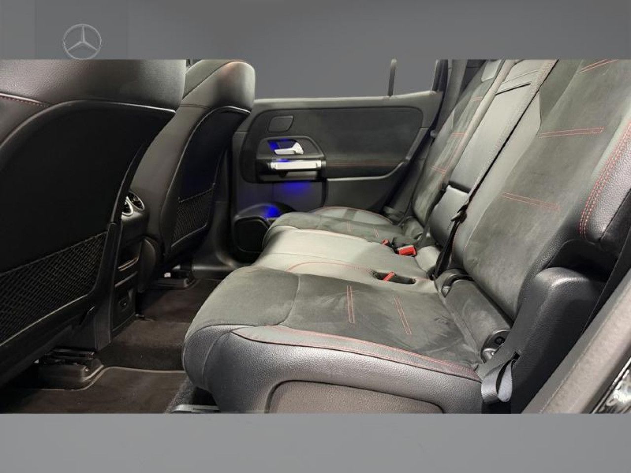 Photo du v&eacute;hicule 15 / 18