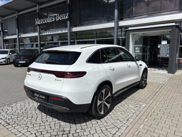 Mercedes-Benz EQC 400  Service