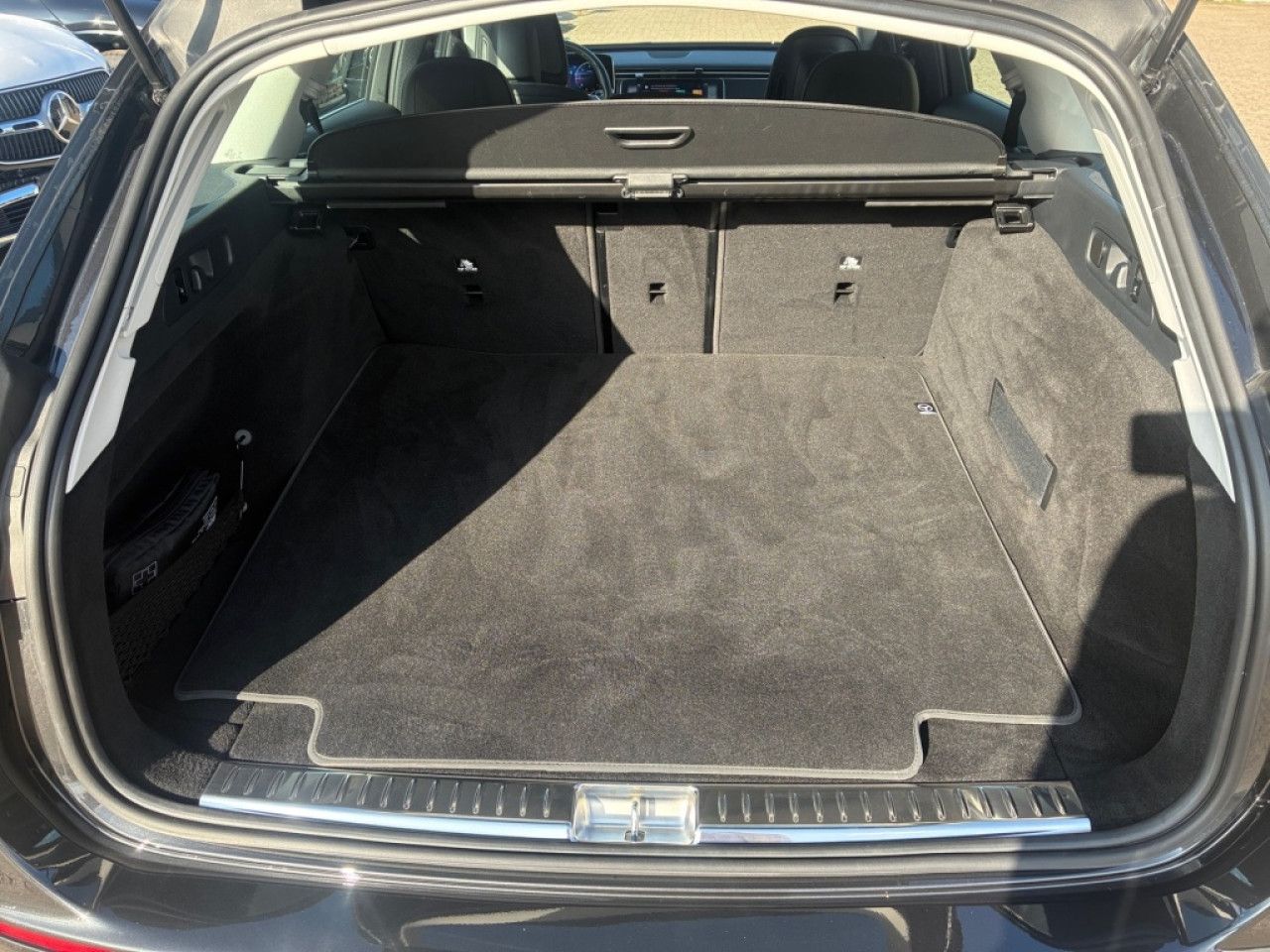 Mercedes-Benz E-Klasse – Bild 10