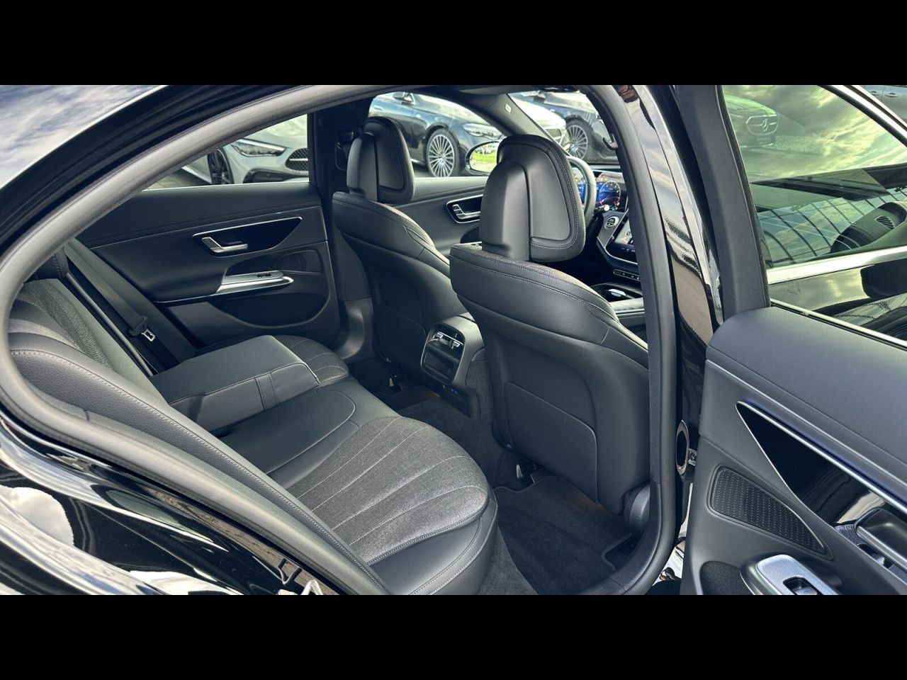 Mercedes-Benz E-Klasse – Bild 20