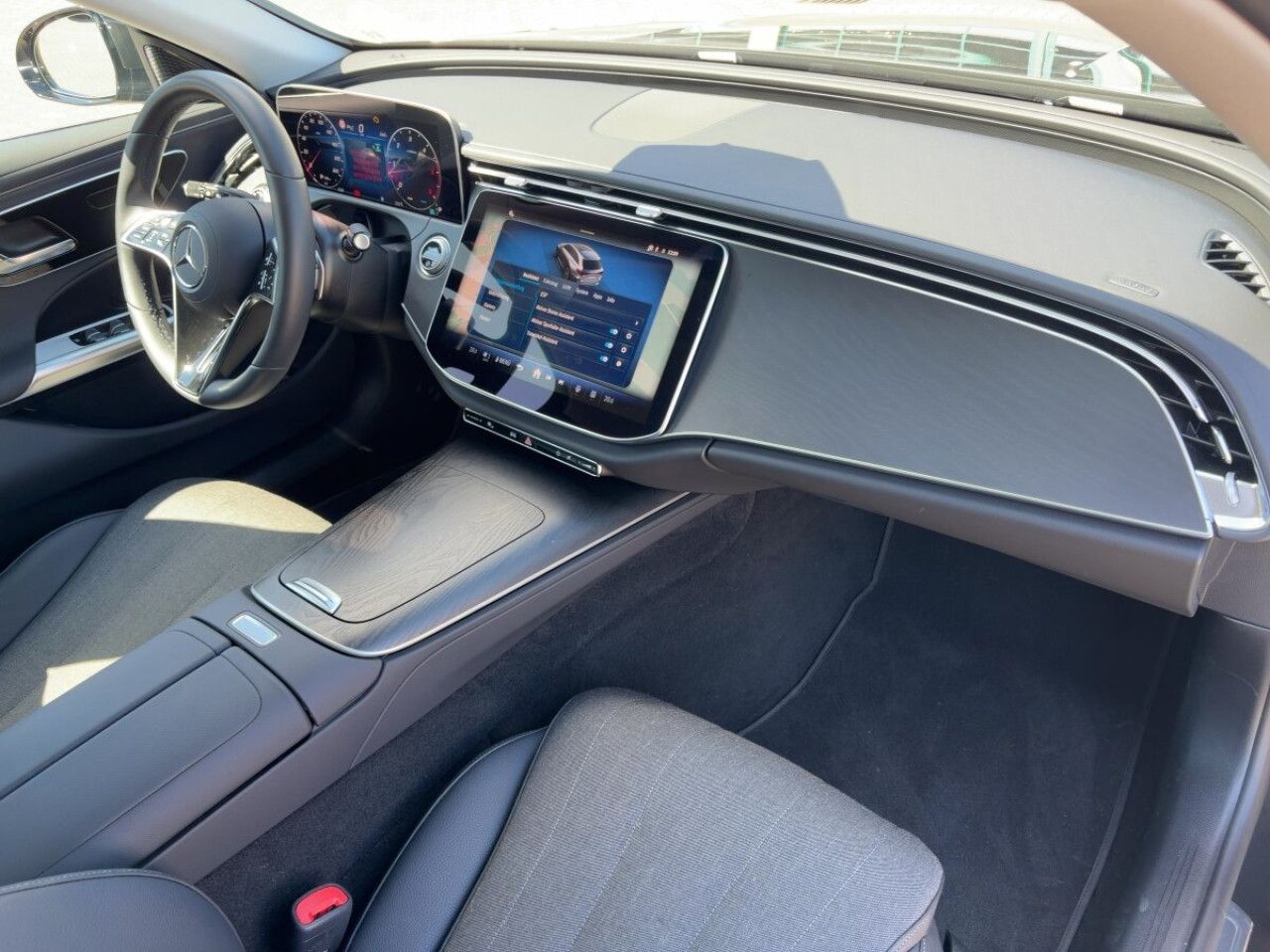 Mercedes-Benz E-Klasse – Bild 17