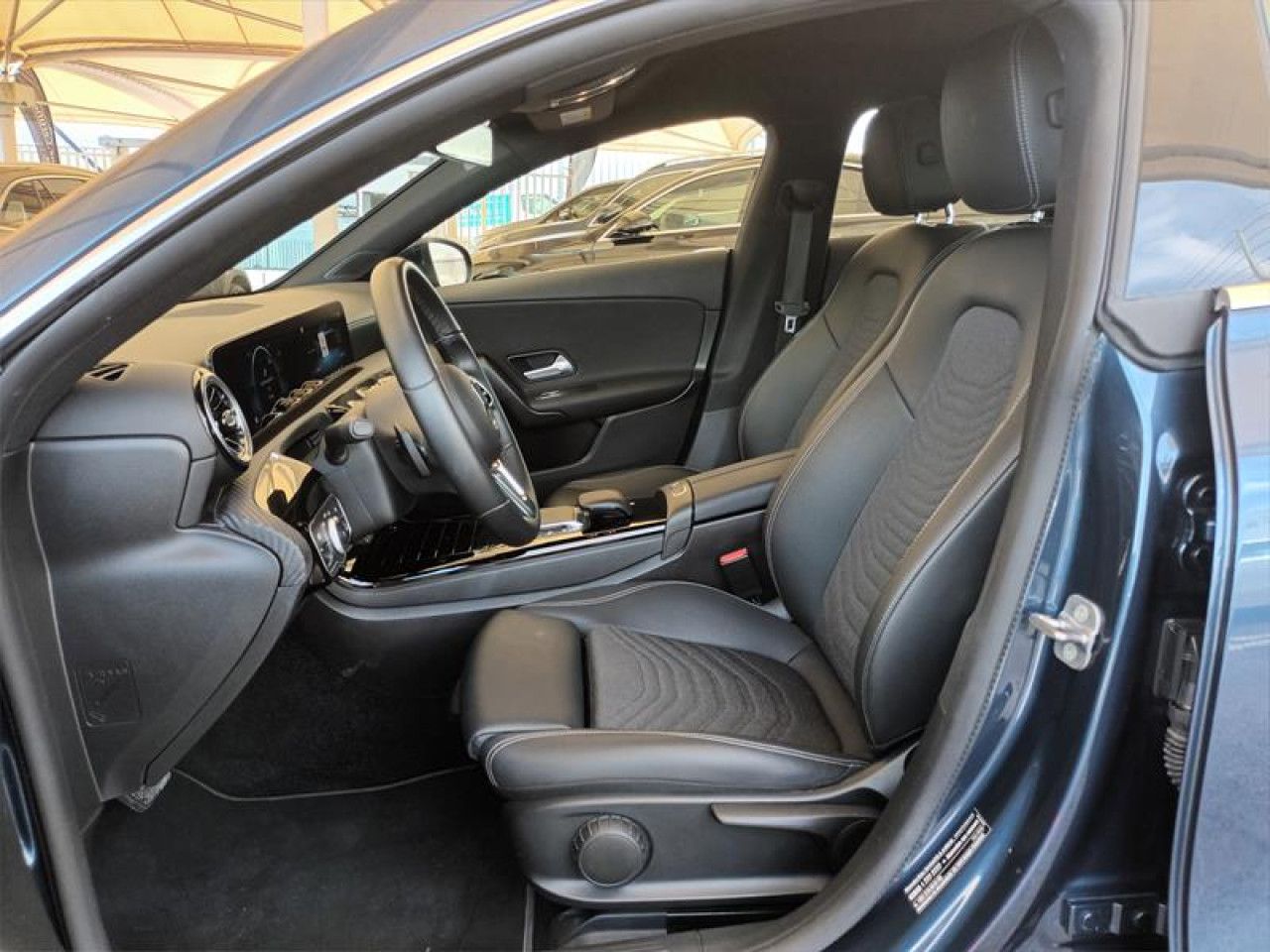 Imagem do ve&iacute;culo 7 / 10