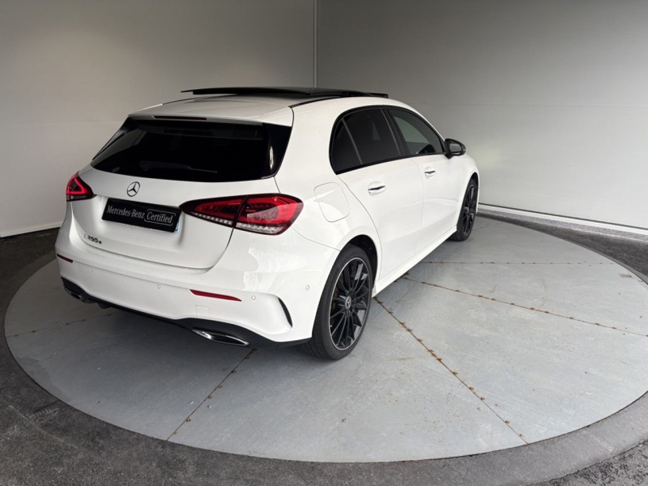 Photo du v&eacute;hicule 4 / 18