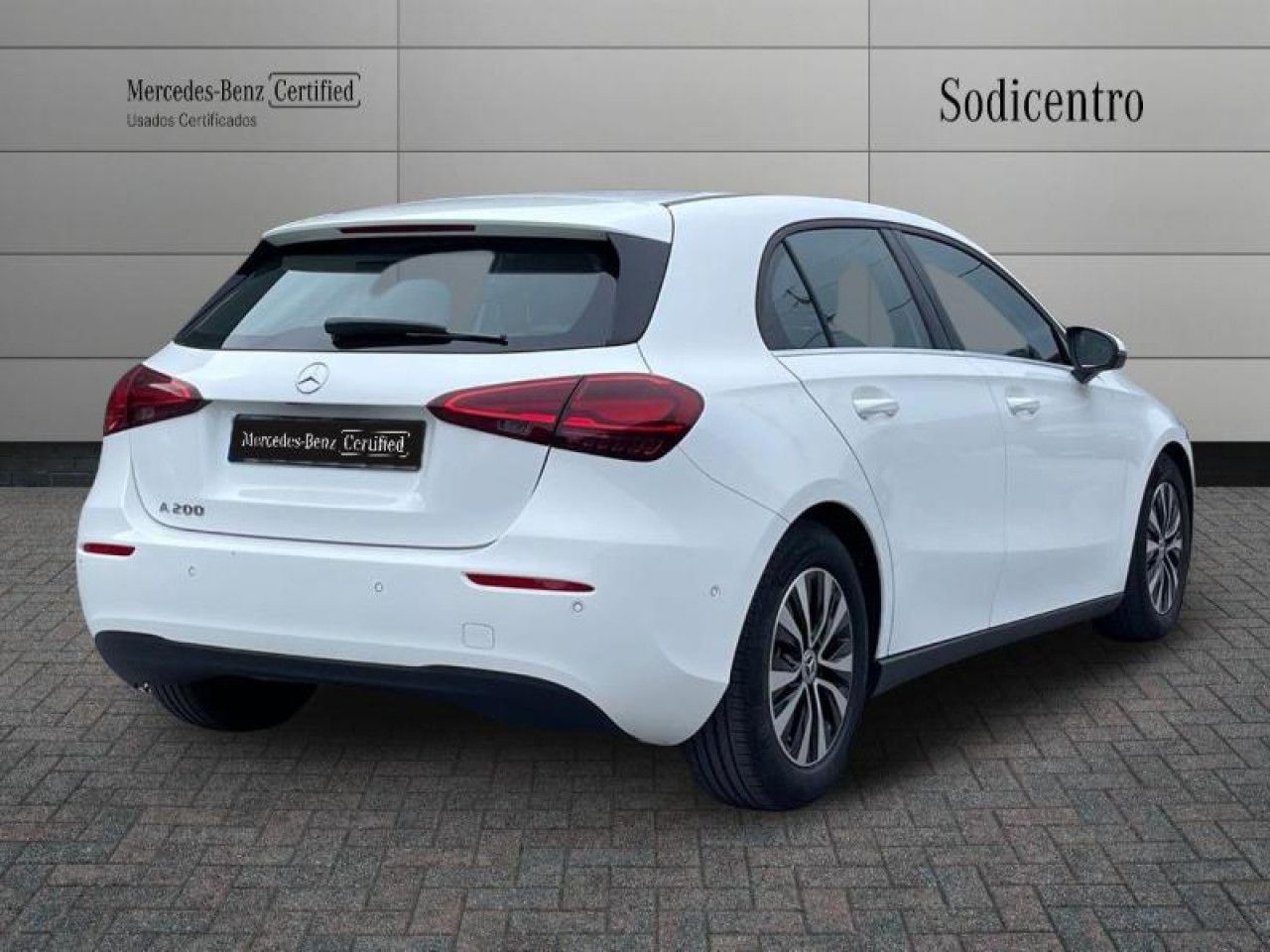 Imagem do ve&iacute;culo 4 / 20