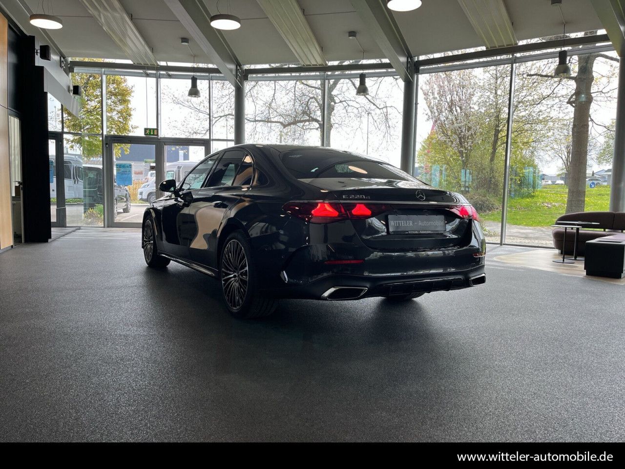 Mercedes-Benz E-Klasse – Bild 13