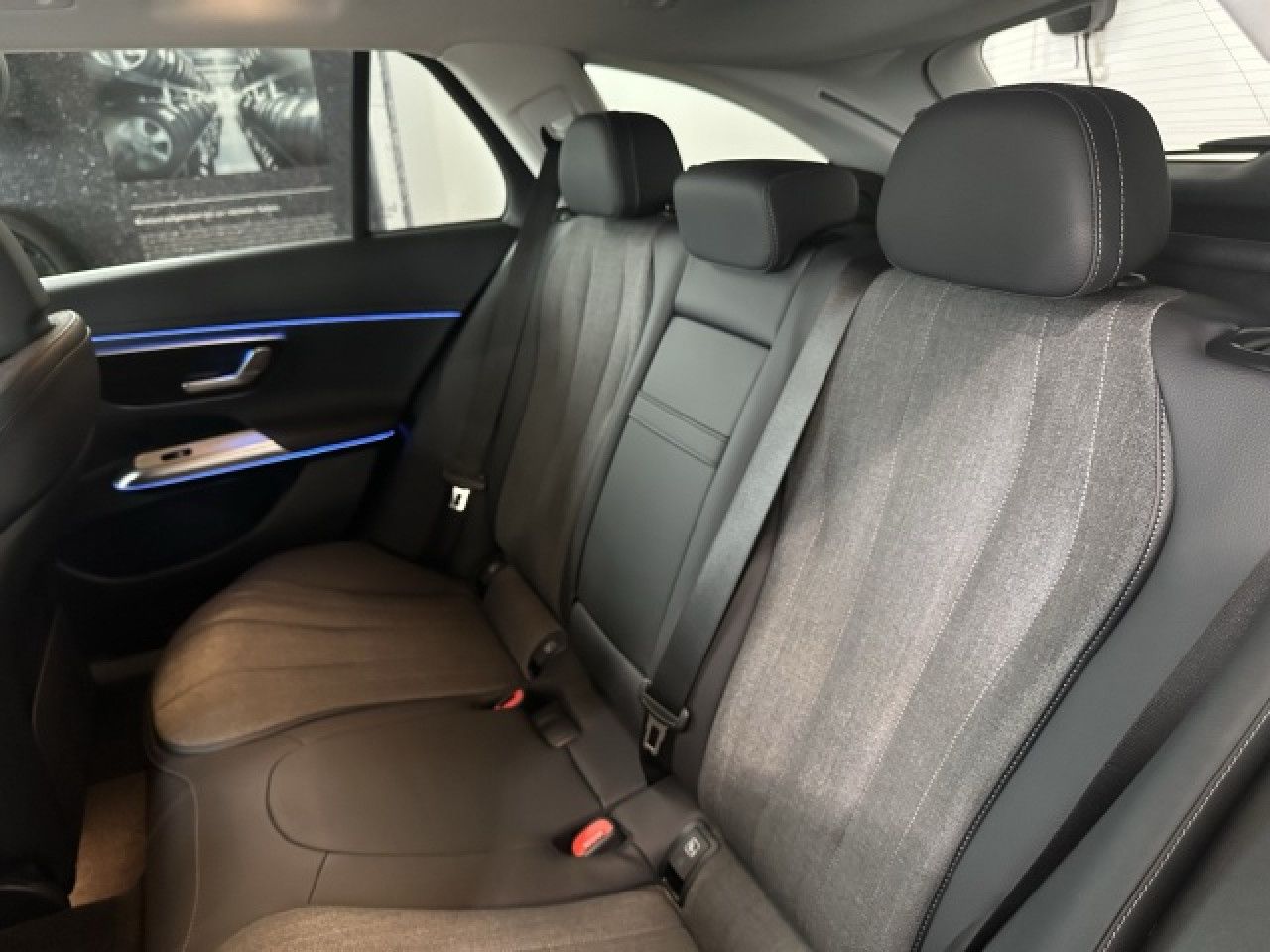 Mercedes-Benz E-Klasse – Bild 9