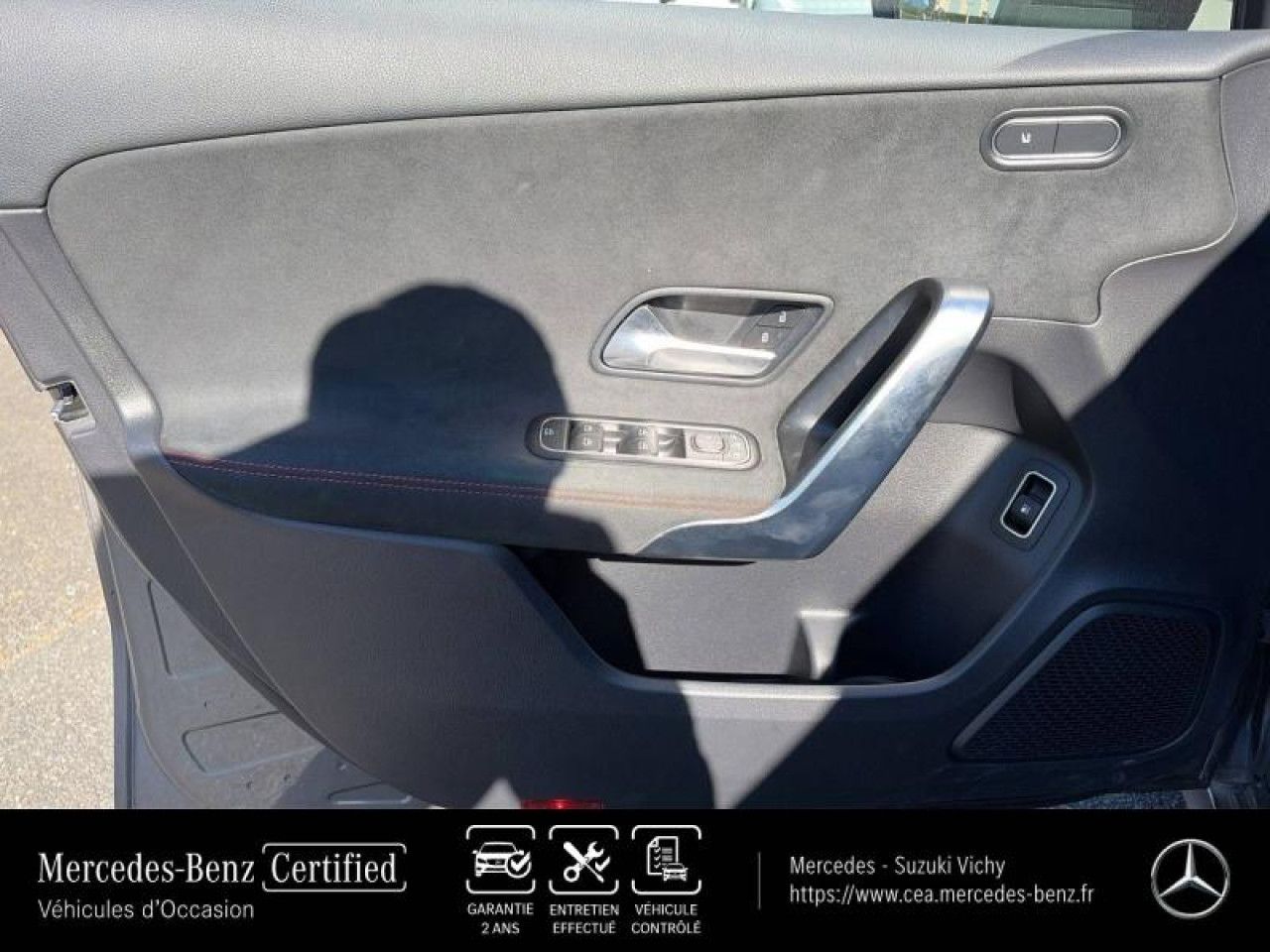 Photo du v&eacute;hicule 10 / 18