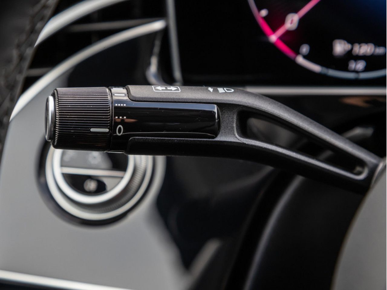 Mercedes-Benz E-Klasse – Bild 20