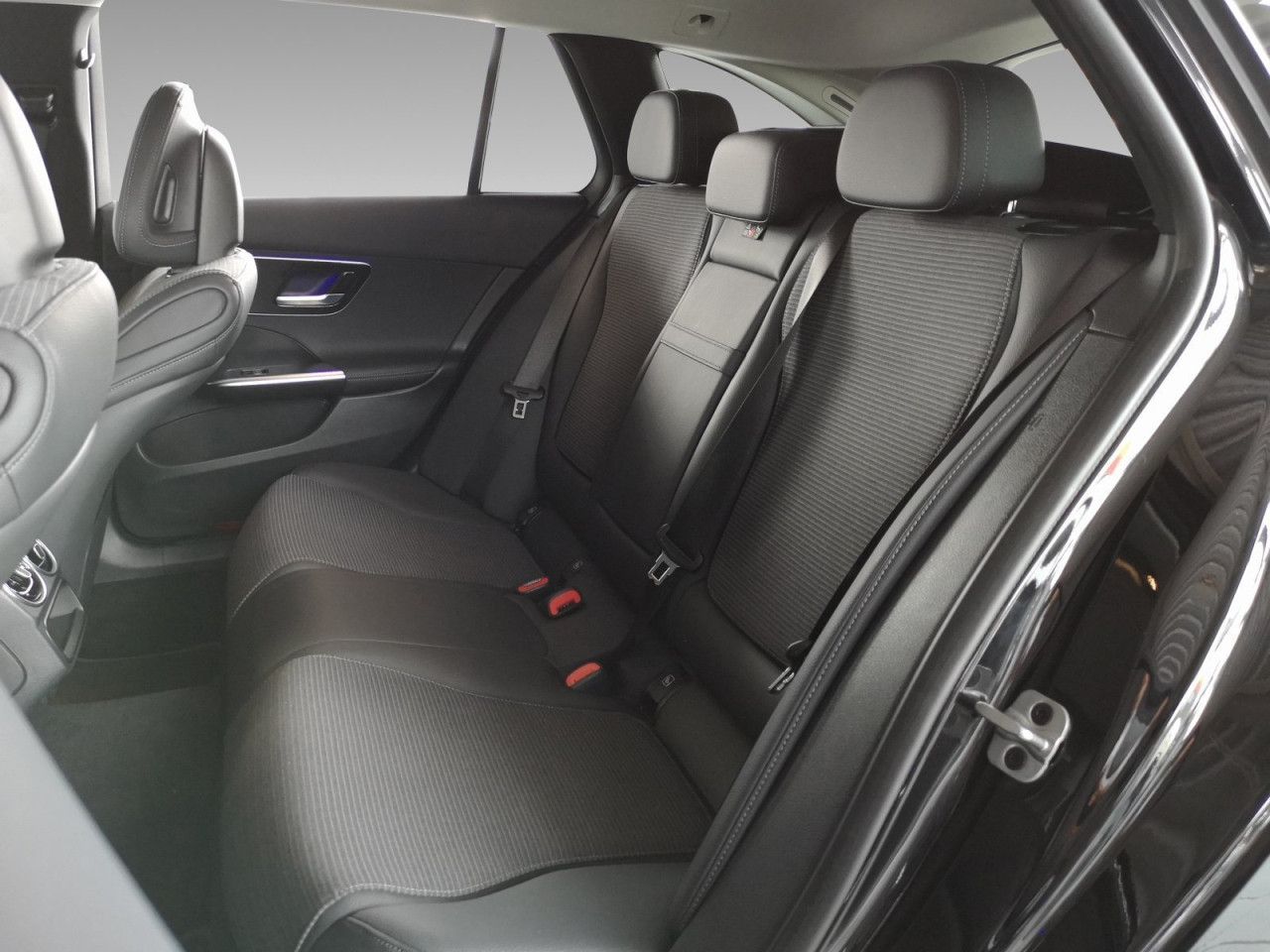 Mercedes-Benz C-Klasse – Bild 22