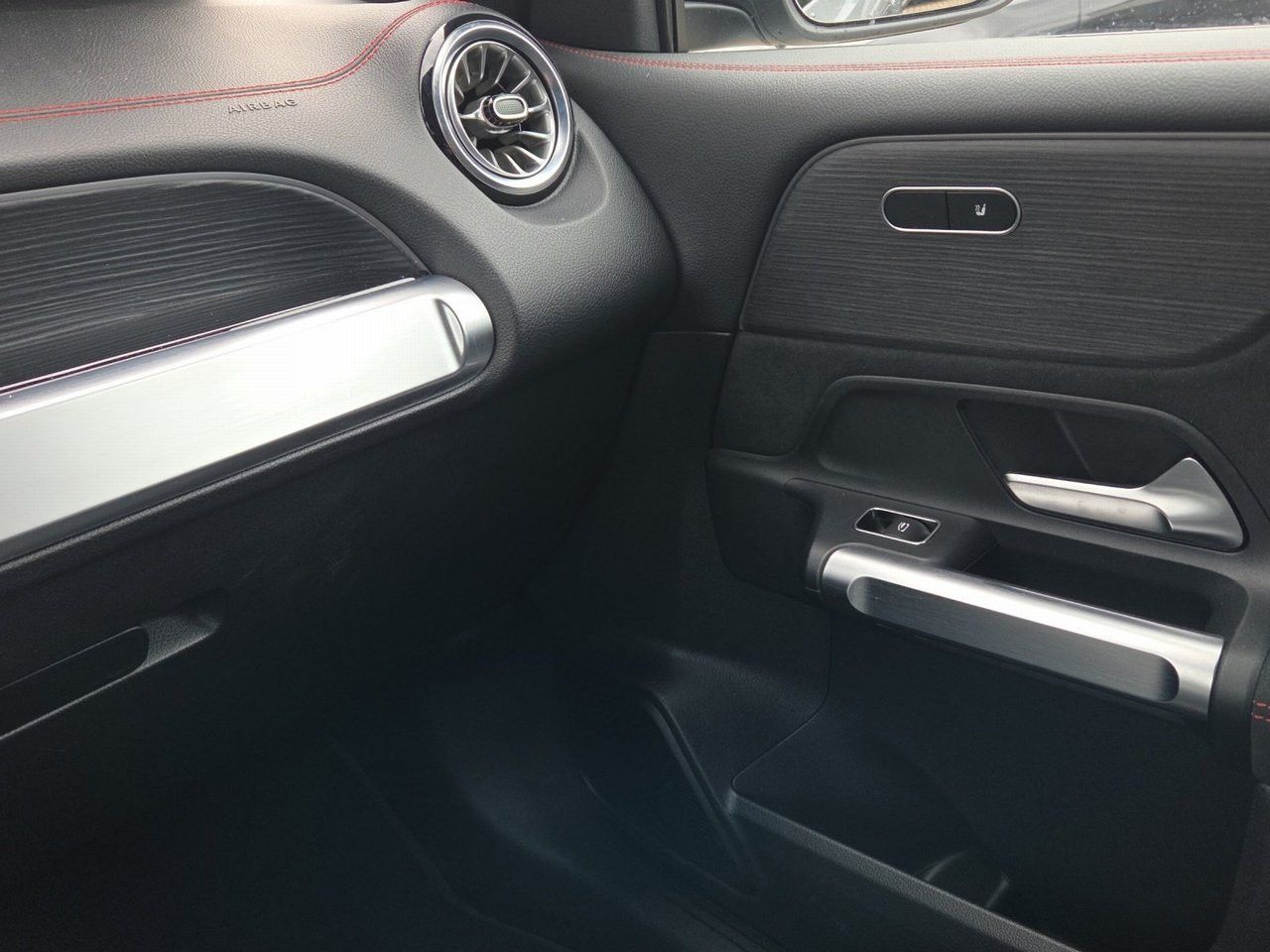 Mercedes-Benz EQB – Bild 22