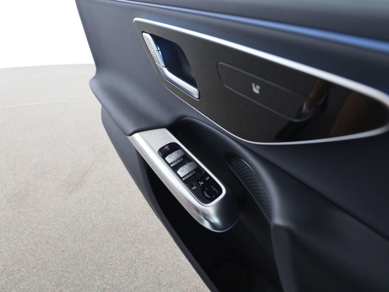 Mercedes-Benz E-Klasse – Bild 14