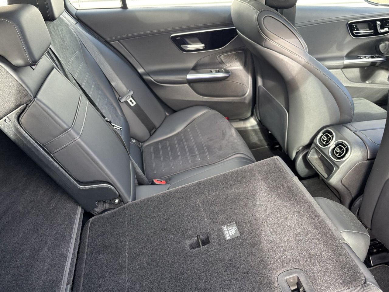 Mercedes-Benz C-Klasse – Bild 18