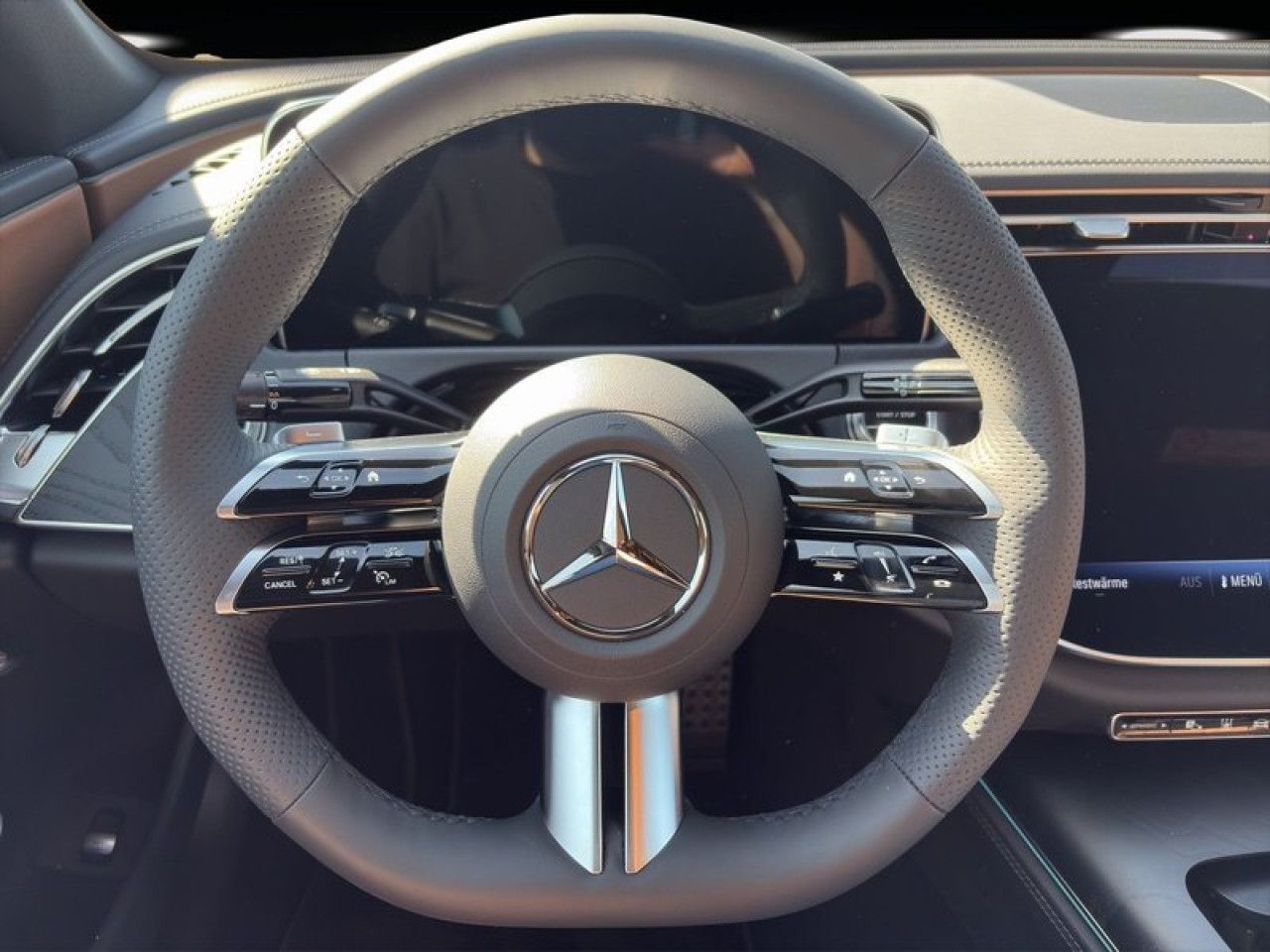 Mercedes-Benz E-Klasse – Bild 11