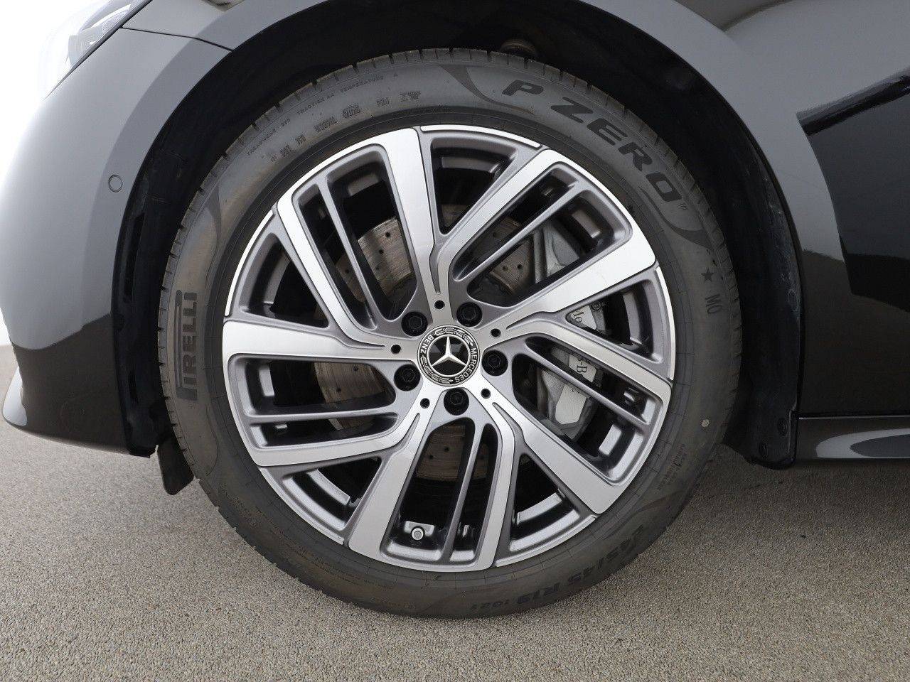 Mercedes-Benz E-Klasse – Bild 16