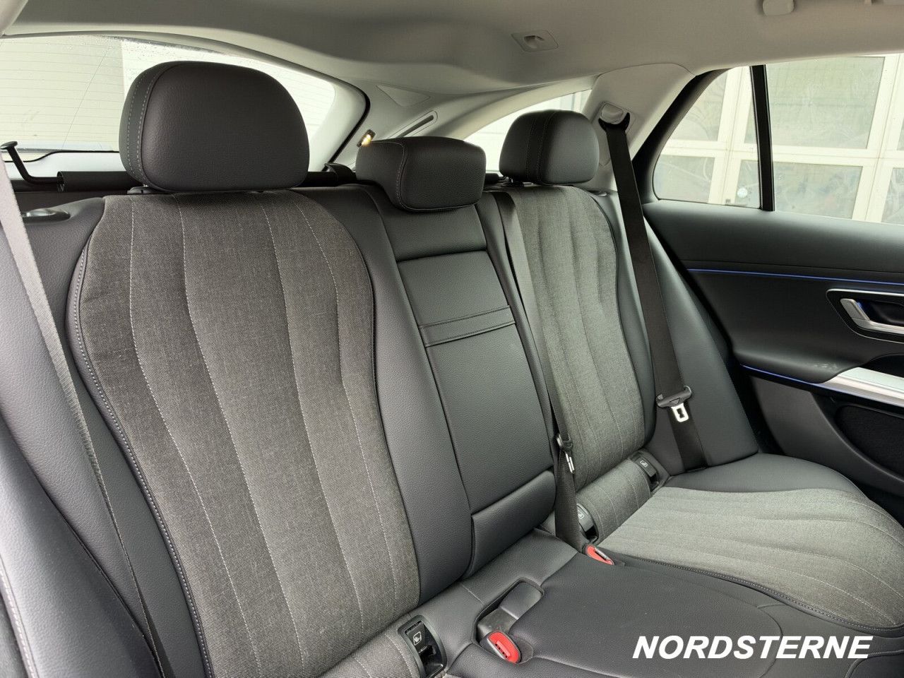Mercedes-Benz E-Klasse – Bild 10