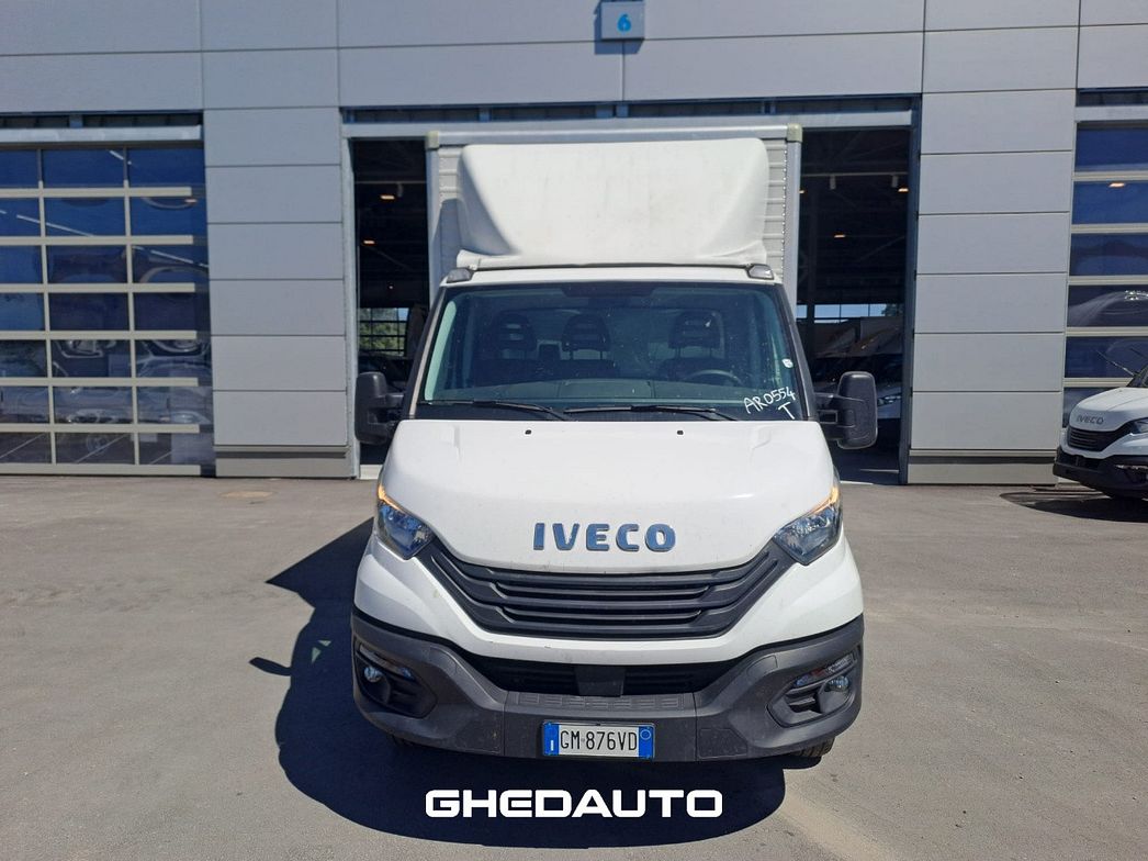 IVECO | 35C14H BOX + SPONDA