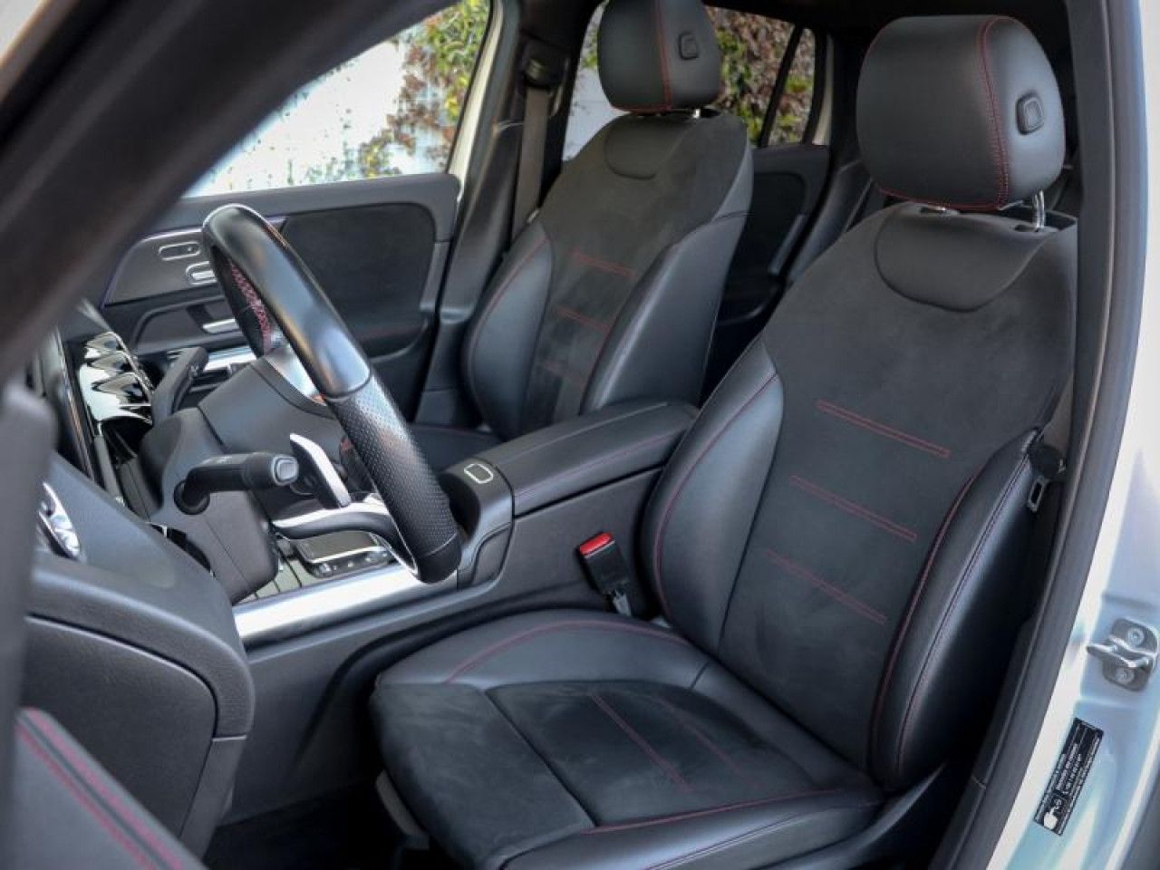 Photo du v&eacute;hicule 13 / 18