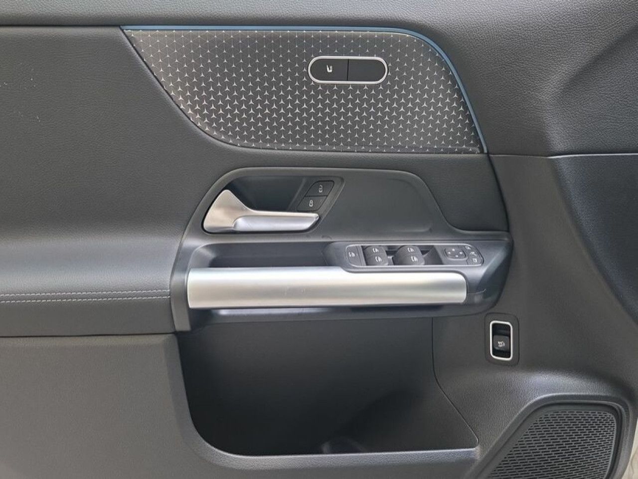 Fahrzeugbild 16 / 24